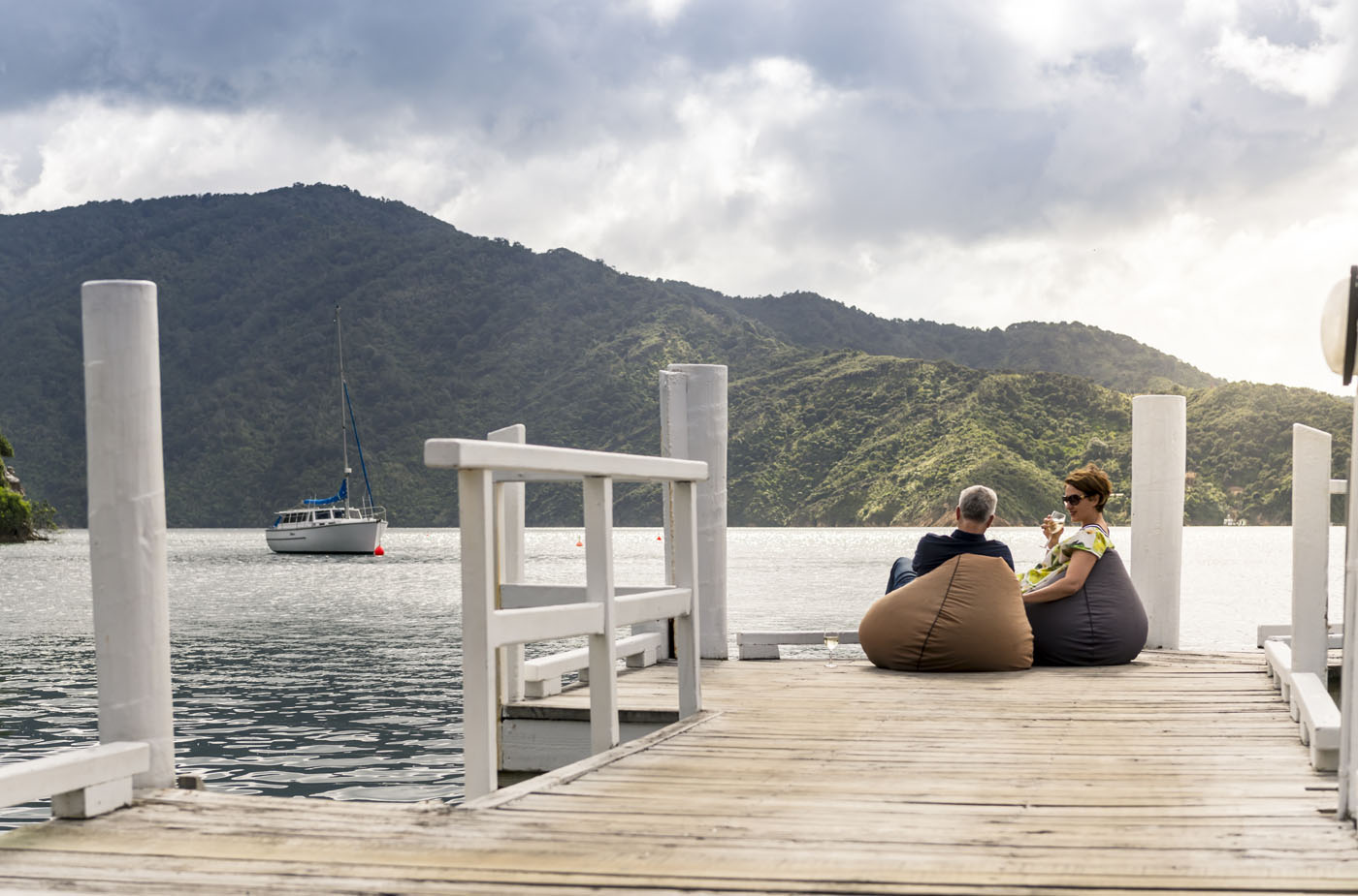 wine on jetty 2